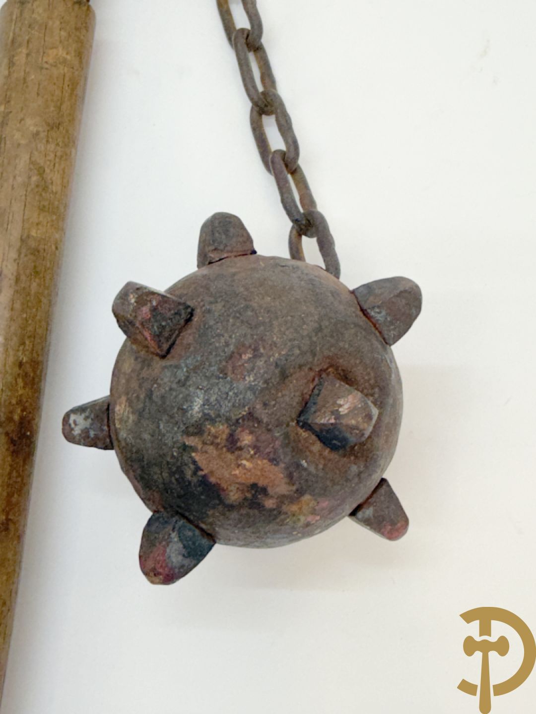 Oude replica goedendag met metalen bol