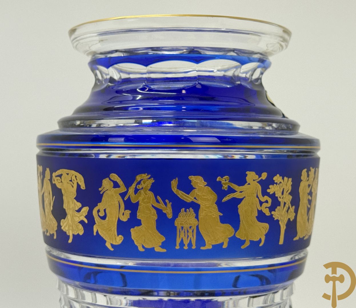 Blauwe kristallen Val-Saint-Lambert vaas met danse de flore decor