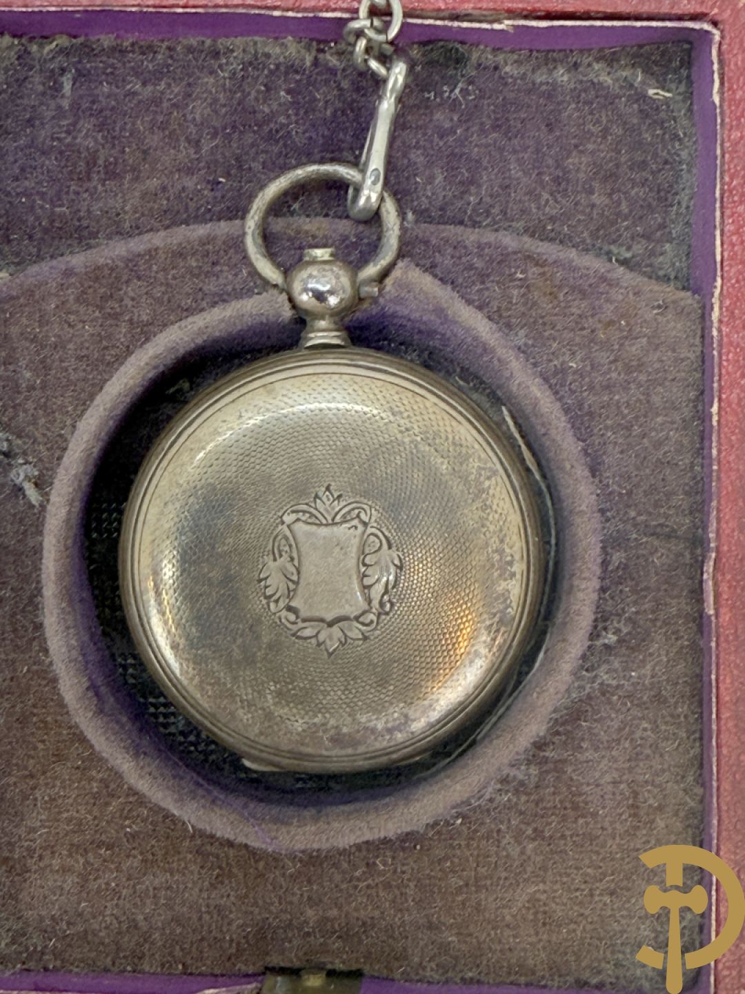 Zes zakhorloges w.o. 1 zilveren en Roskopf + horlogekettingen