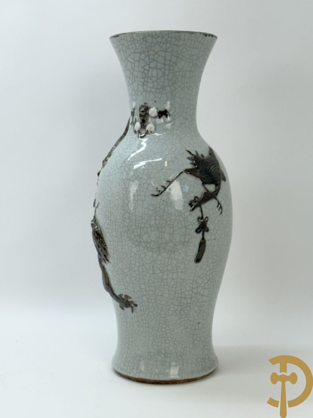 Chinese porseleinen Nankin vaas met drakendecor