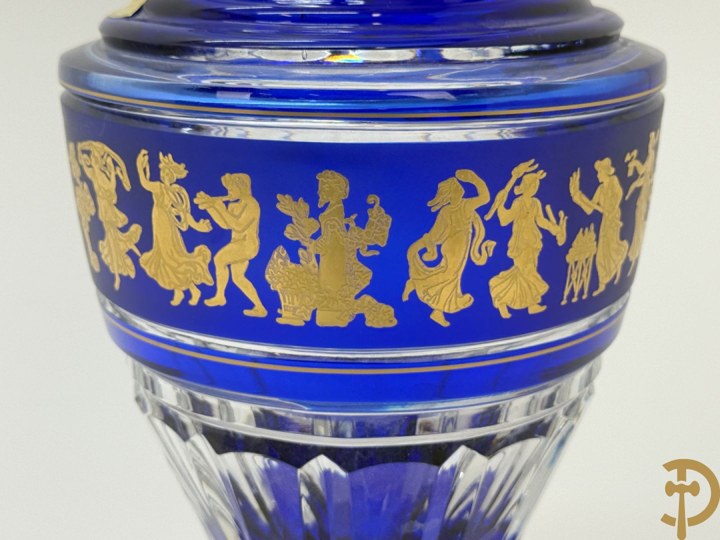 Blauwe kristallen Val-Saint-Lambert vaas met danse de flore decor