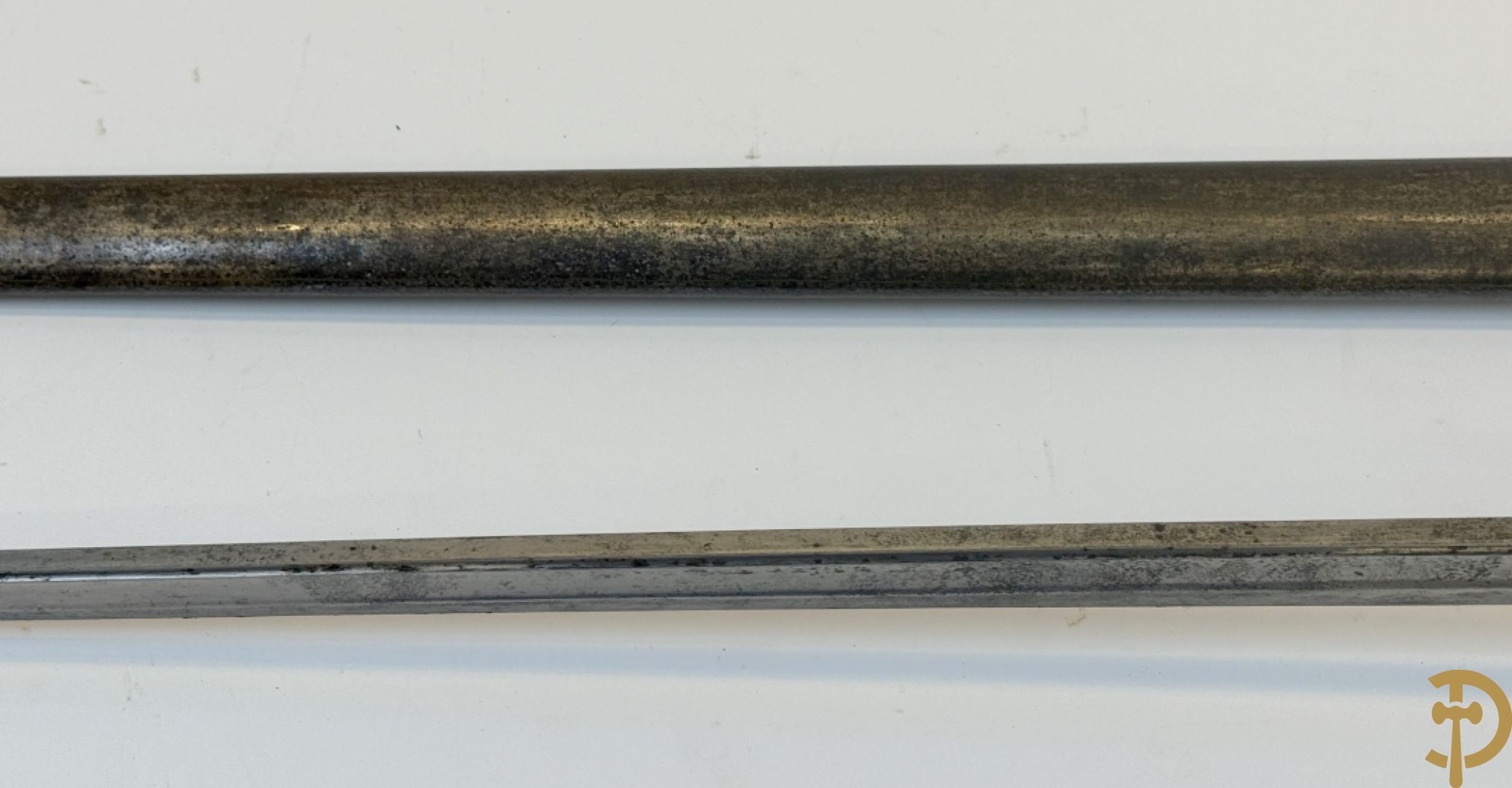 Sabel in schede van de Franse cavallerie, bovenaan gemerkt