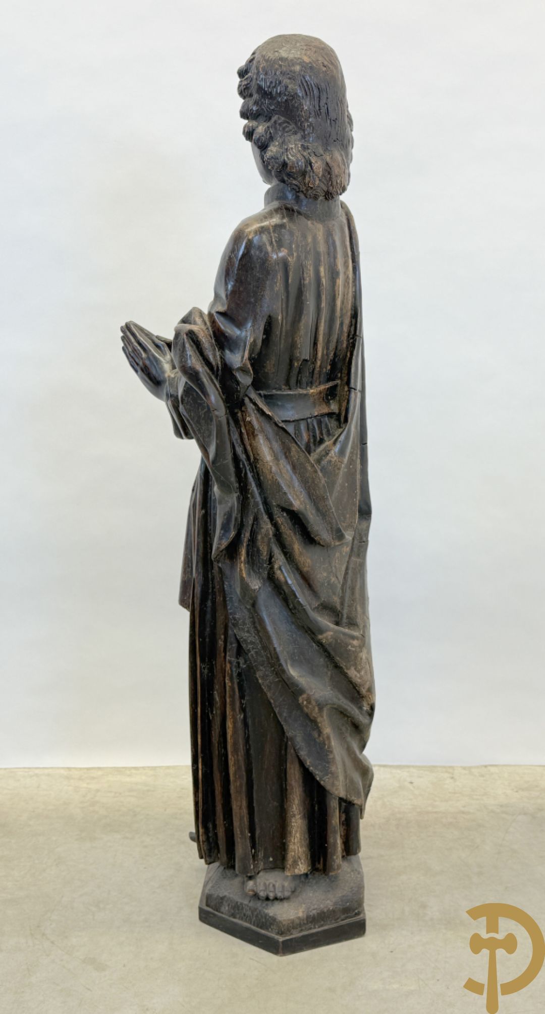 Vlaamse houtsculptuur van apostel, 18e