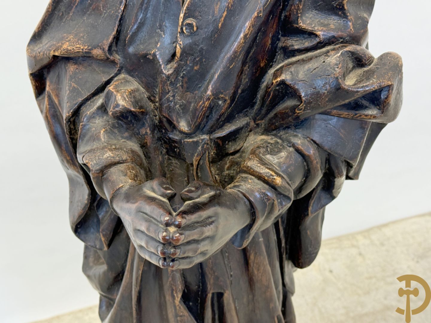 Vlaamse houtsculptuur van apostel, 18e