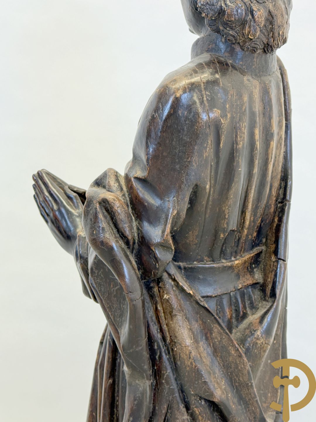 Vlaamse houtsculptuur van apostel, 18e
