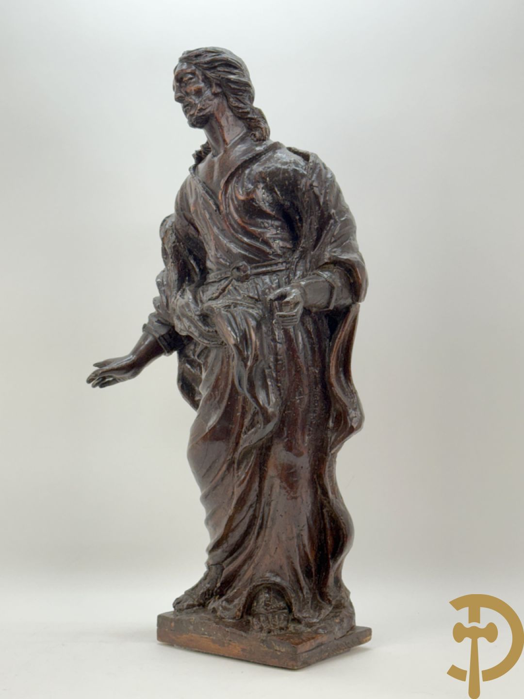Houtgesculpteerde antieke religieuse voorstelling van evangelist, 18e