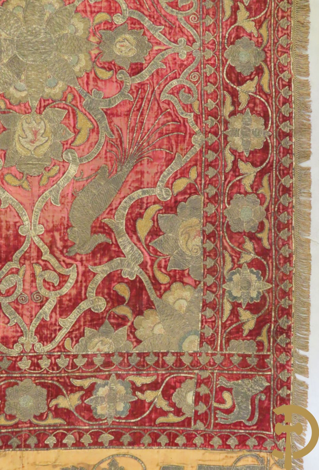 Vroege 19e tapisserie met brocaat van korenaren, paradijsvogels en bloemenmotieven