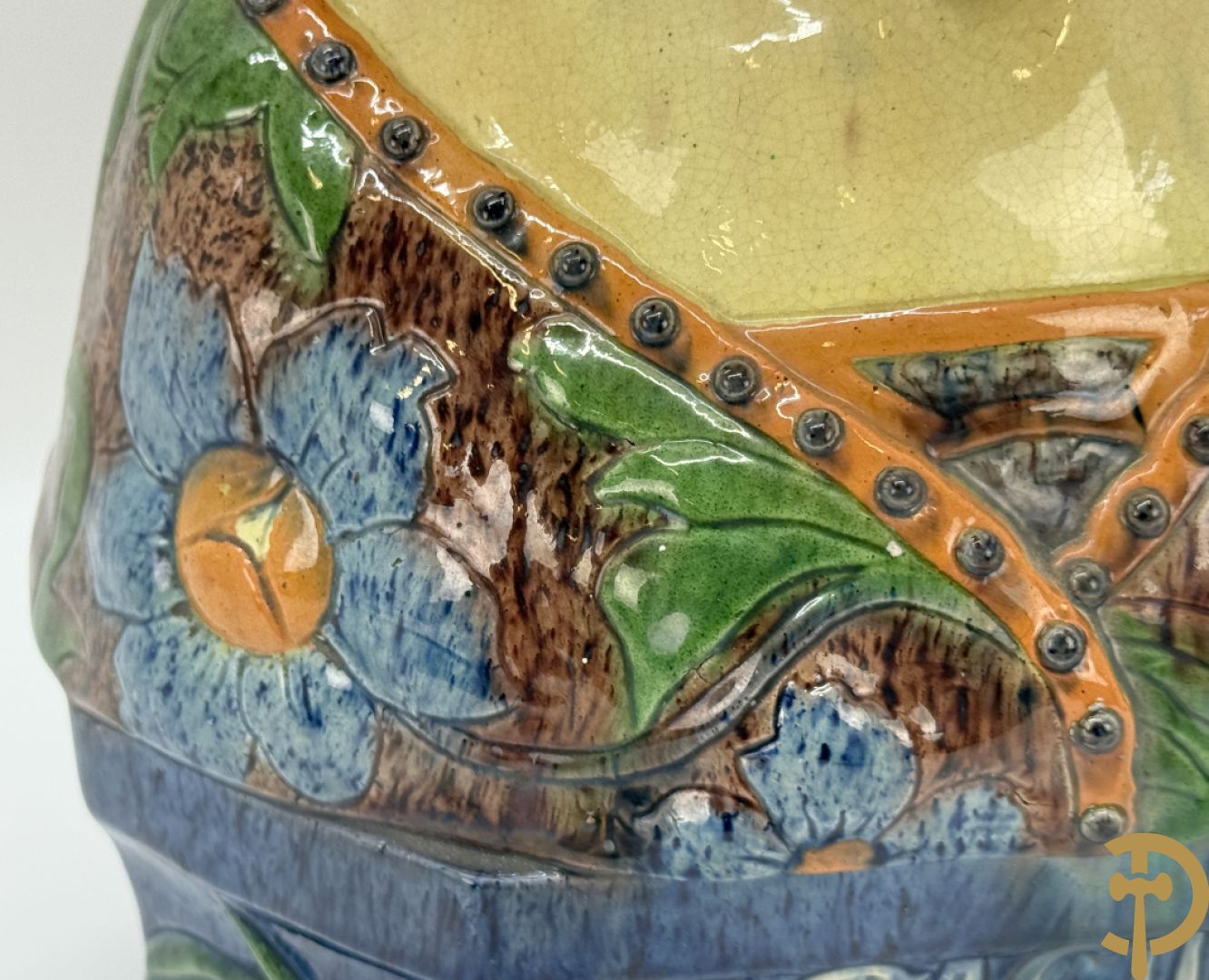 Vlaamse meerkleurige aardewerken Art Nouveau  buste Sint Cecilia