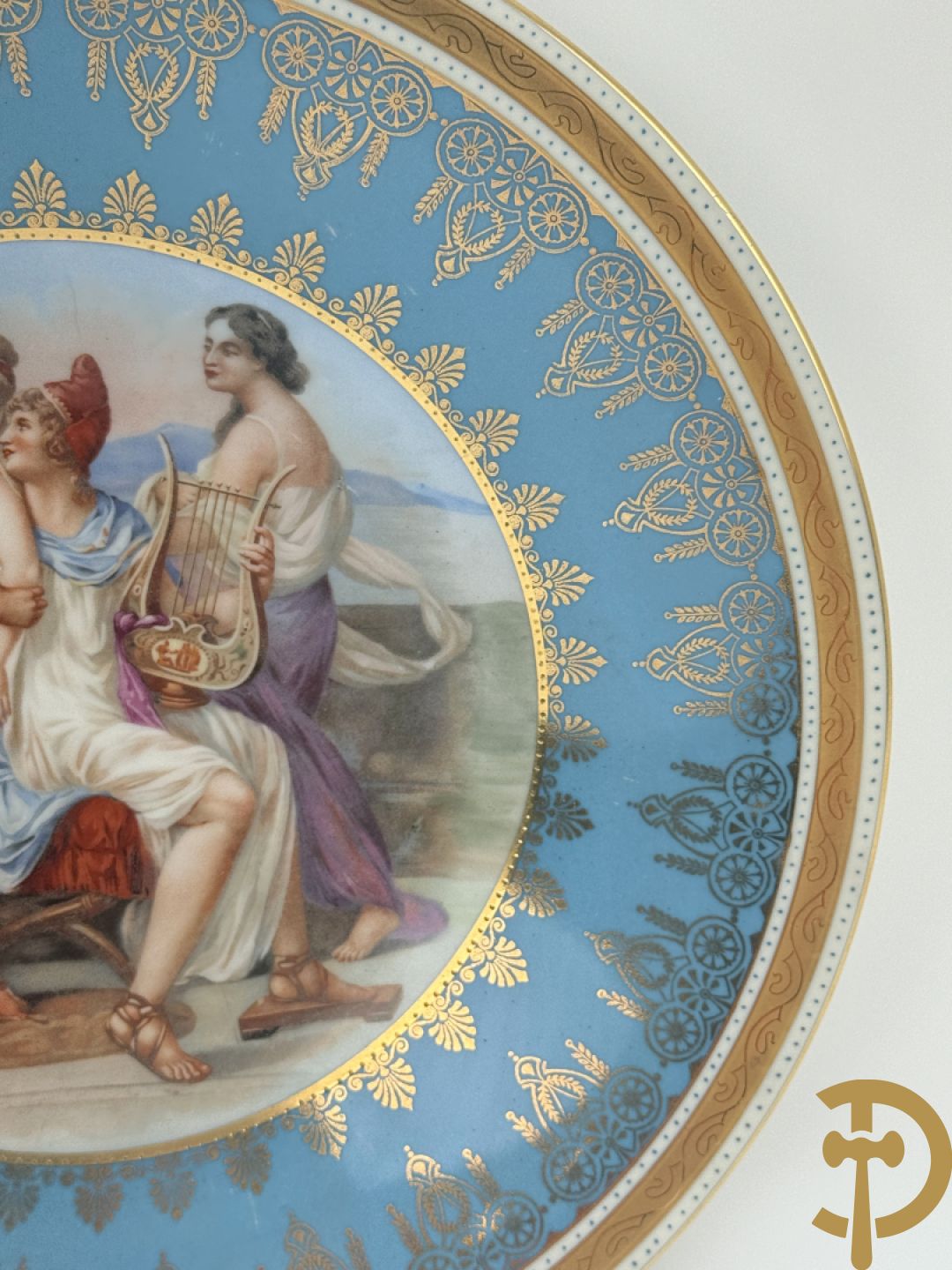 Weens porseleinen bord met musicerende dames, decor Carlsbad