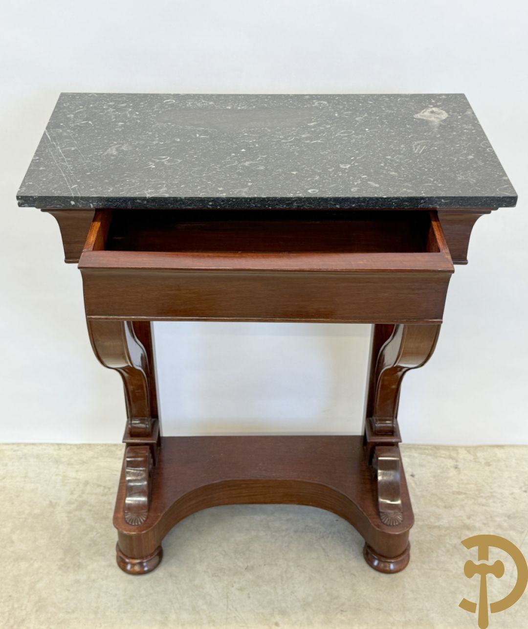 Mahoniehouten console met lade en arduinen blad, Charles X