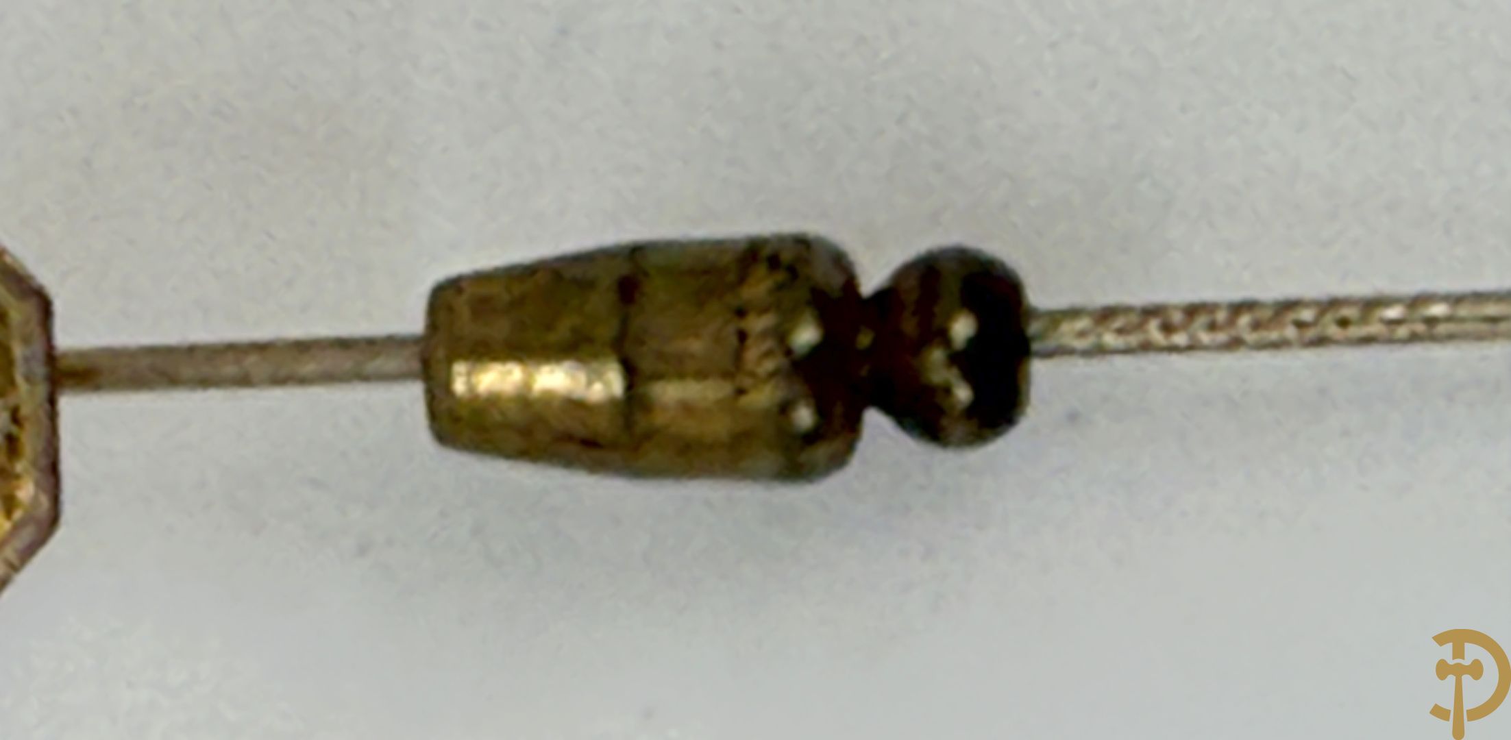Broche gemaakt van half penny 1899 + dasspeld gemaakt van een California Fractional Gold Token met een Indiaans hoofd