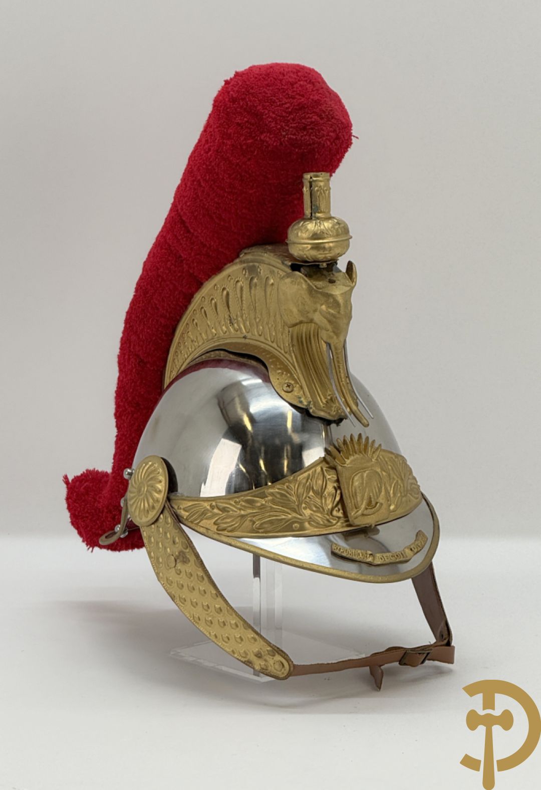 Metalen helm van de Republikeinse garde van de Ivoorkust