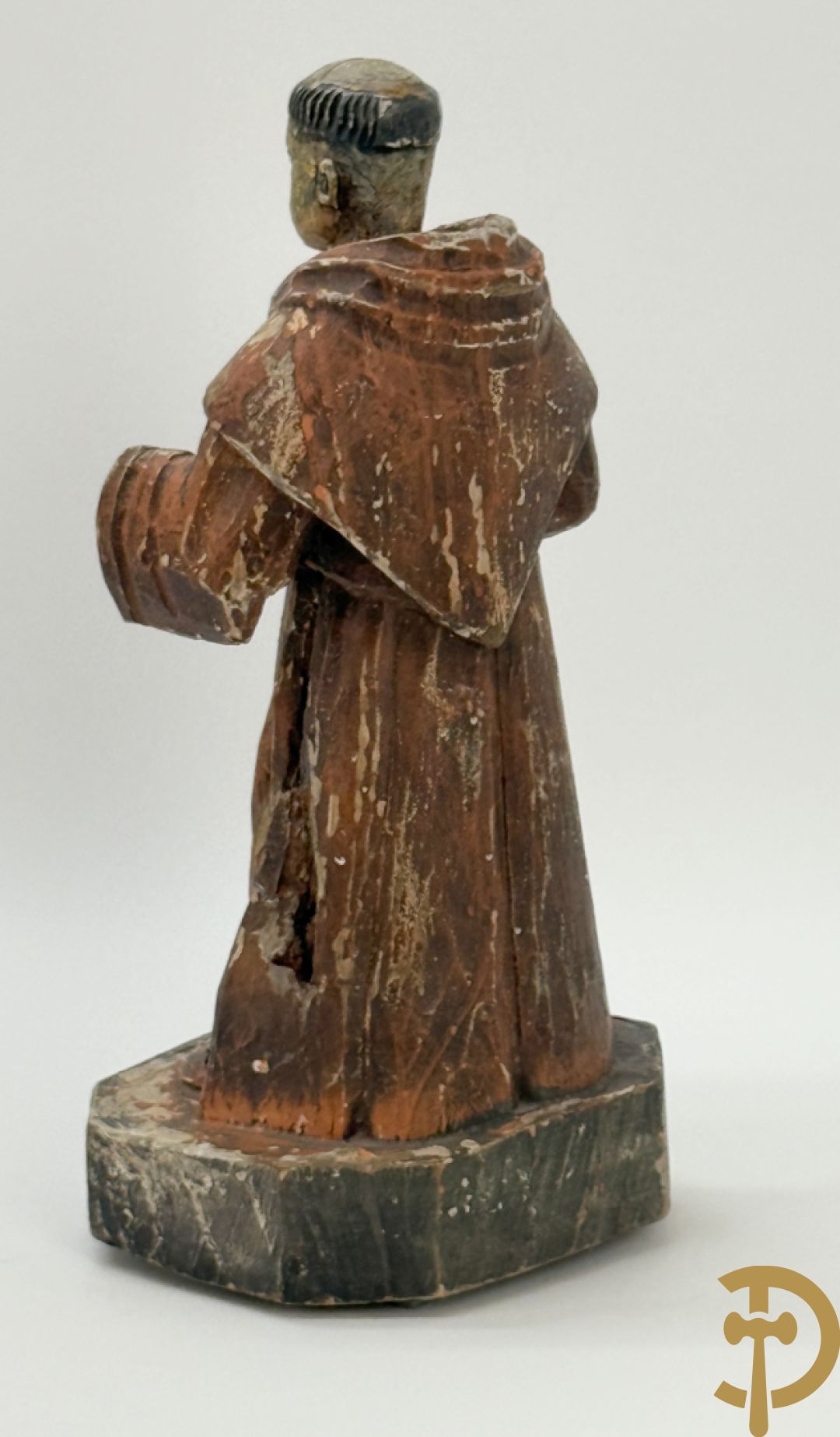Volkse houtsculptuur van Sint Antonius