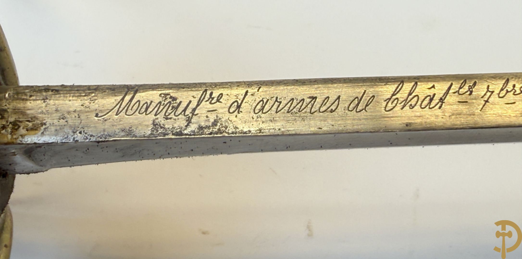 Sabel in schede van de Franse cavallerie, gemerkt op lemmet 1883