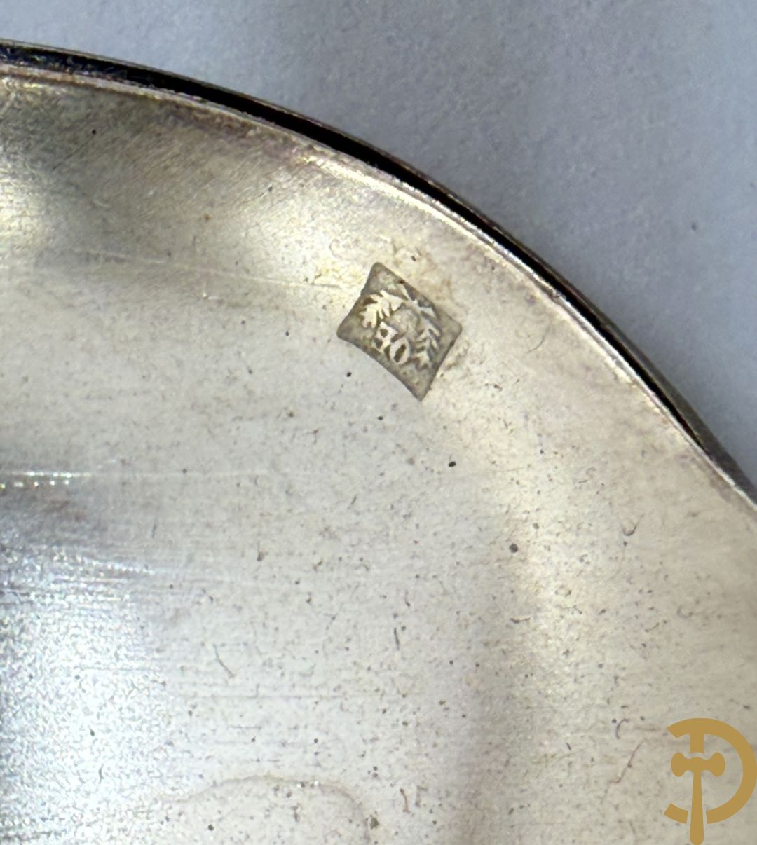 Verzilverd bestek Louis Philippe bestaande uit lepels, vorken, koffielepels en vorken + 3 sets porte couverts van o.a. Vossen