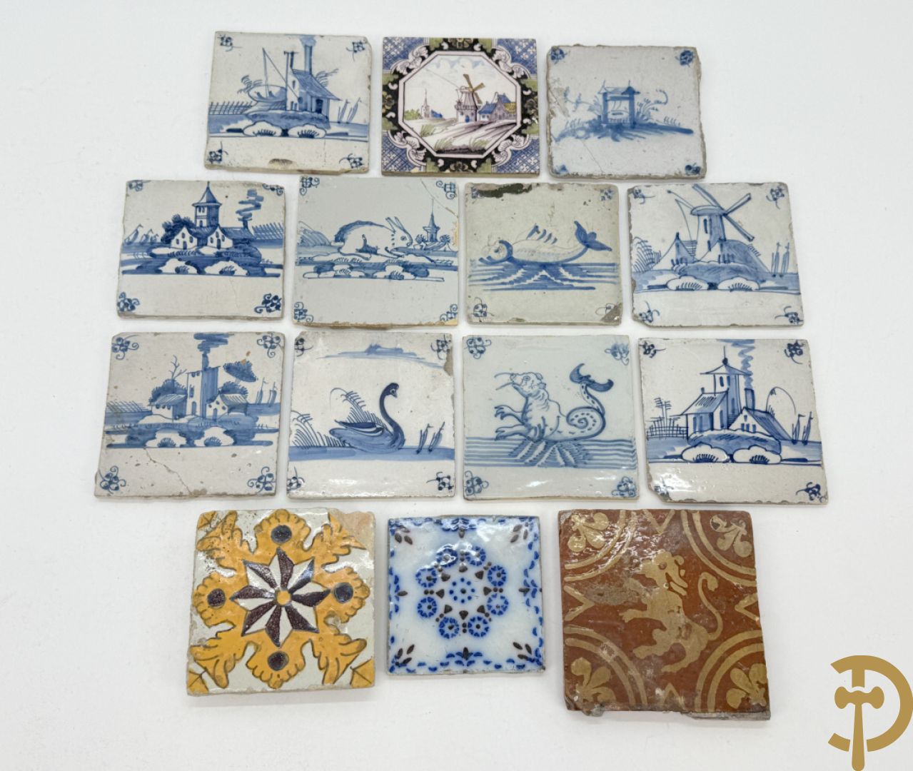 Lot 18e faience tegeltjes w..o. Delfts en Vlaams + Delftse potiche