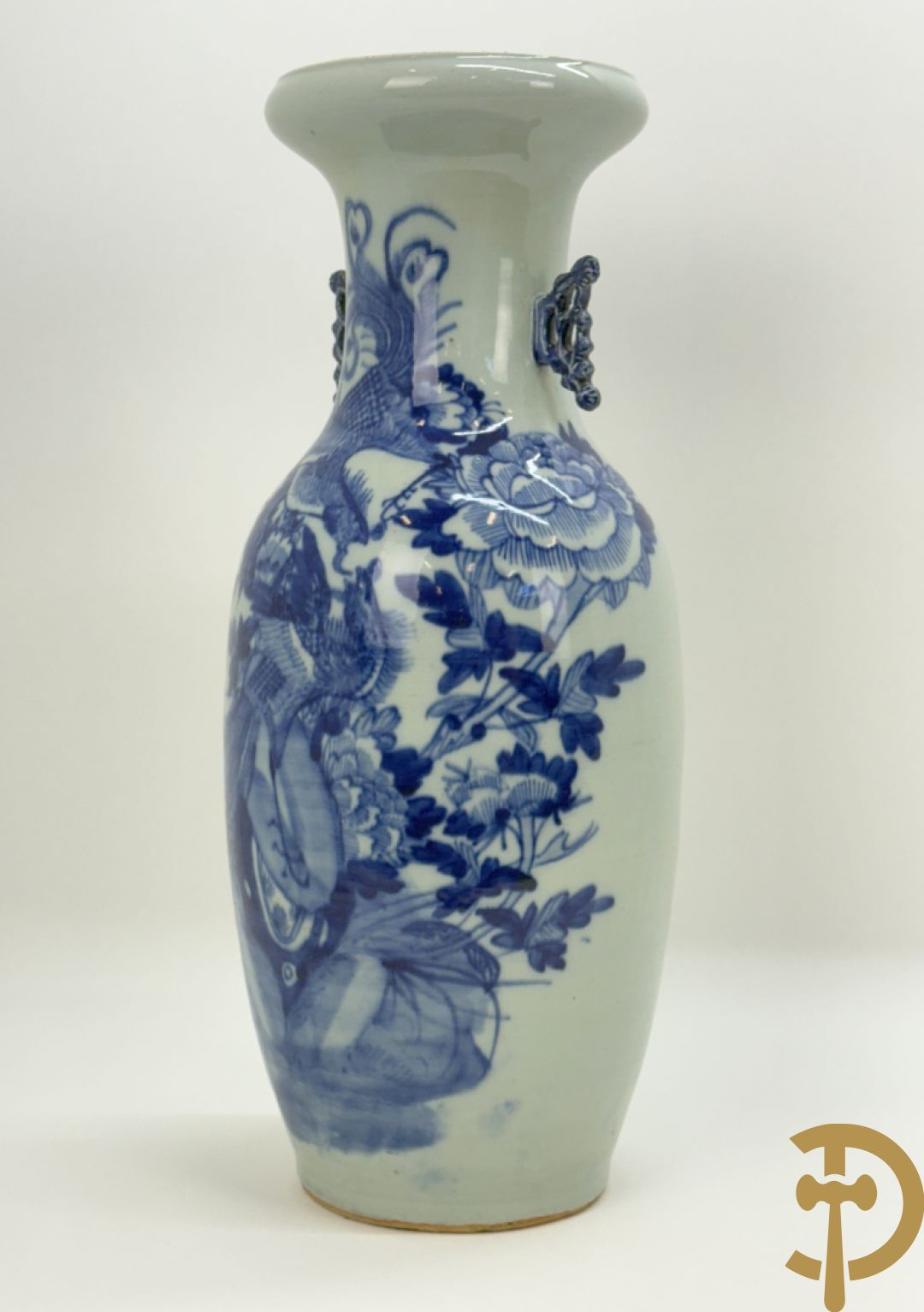 Chinese porseleinen vaas met blauw/wit fenix en bloemendecor