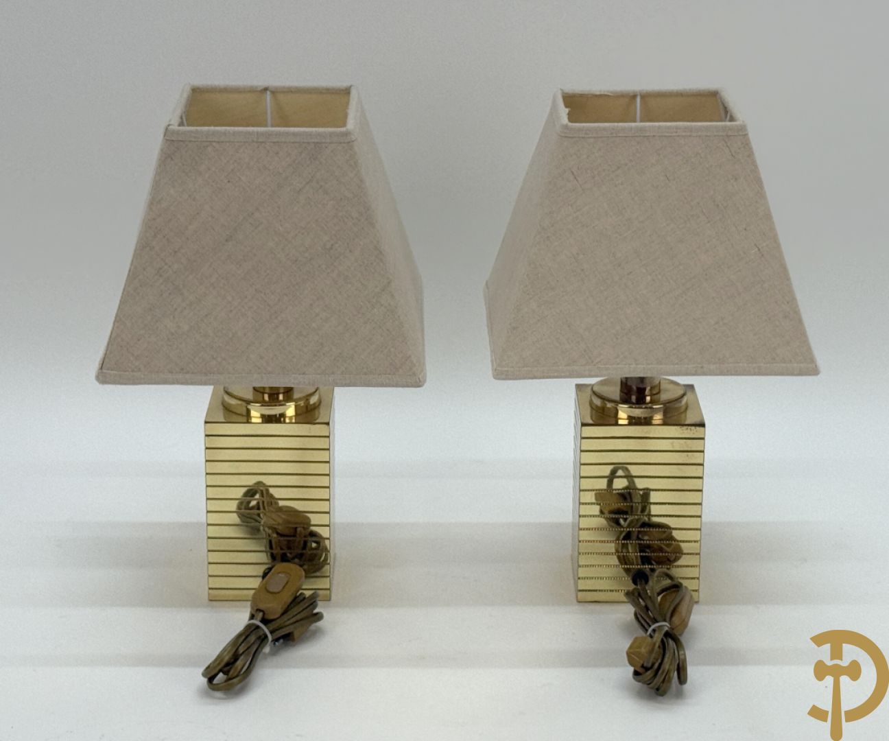 Paar vintage lampadaires op koperen voet