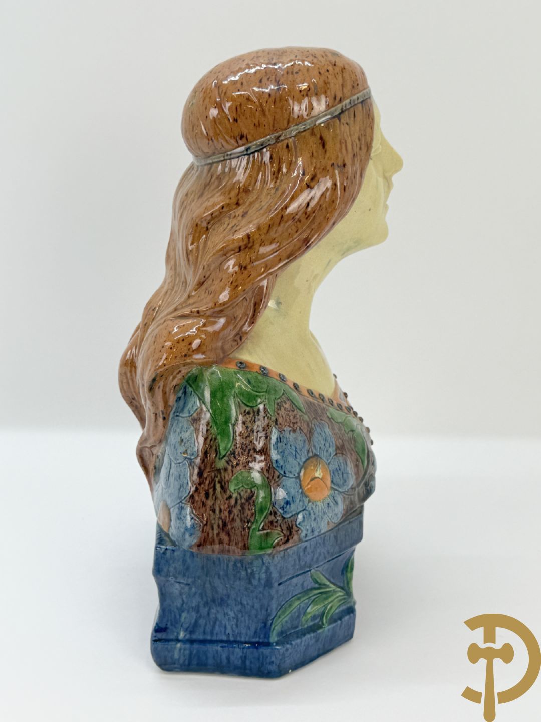 Vlaamse meerkleurige aardewerken Art Nouveau  buste Sint Cecilia