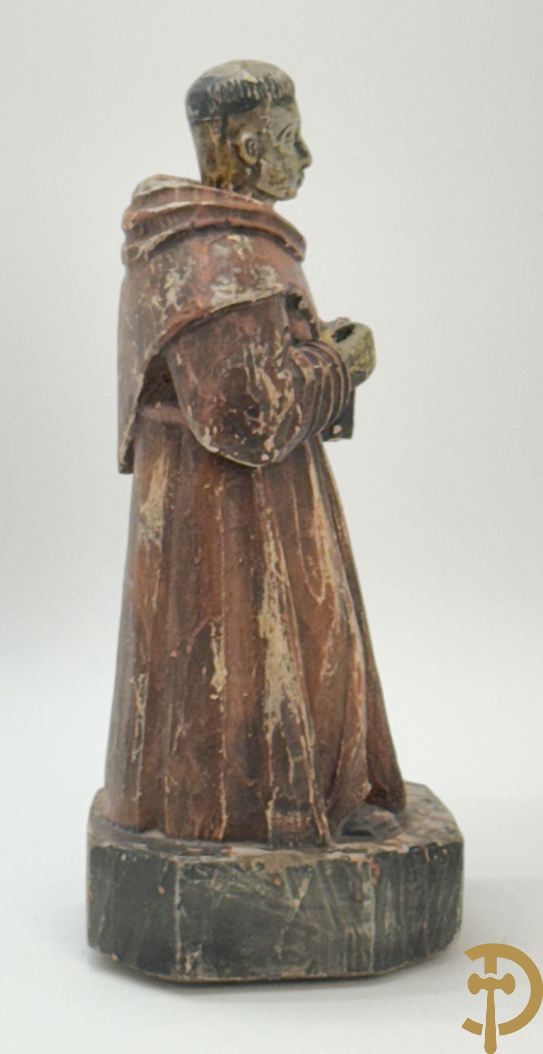 Volkse houtsculptuur van Sint Antonius