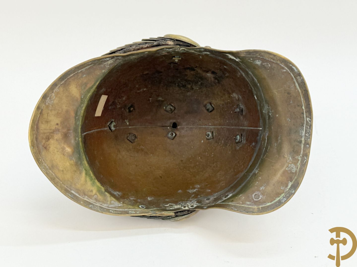 Vier koperen Franse pompierhelmen, model 1880