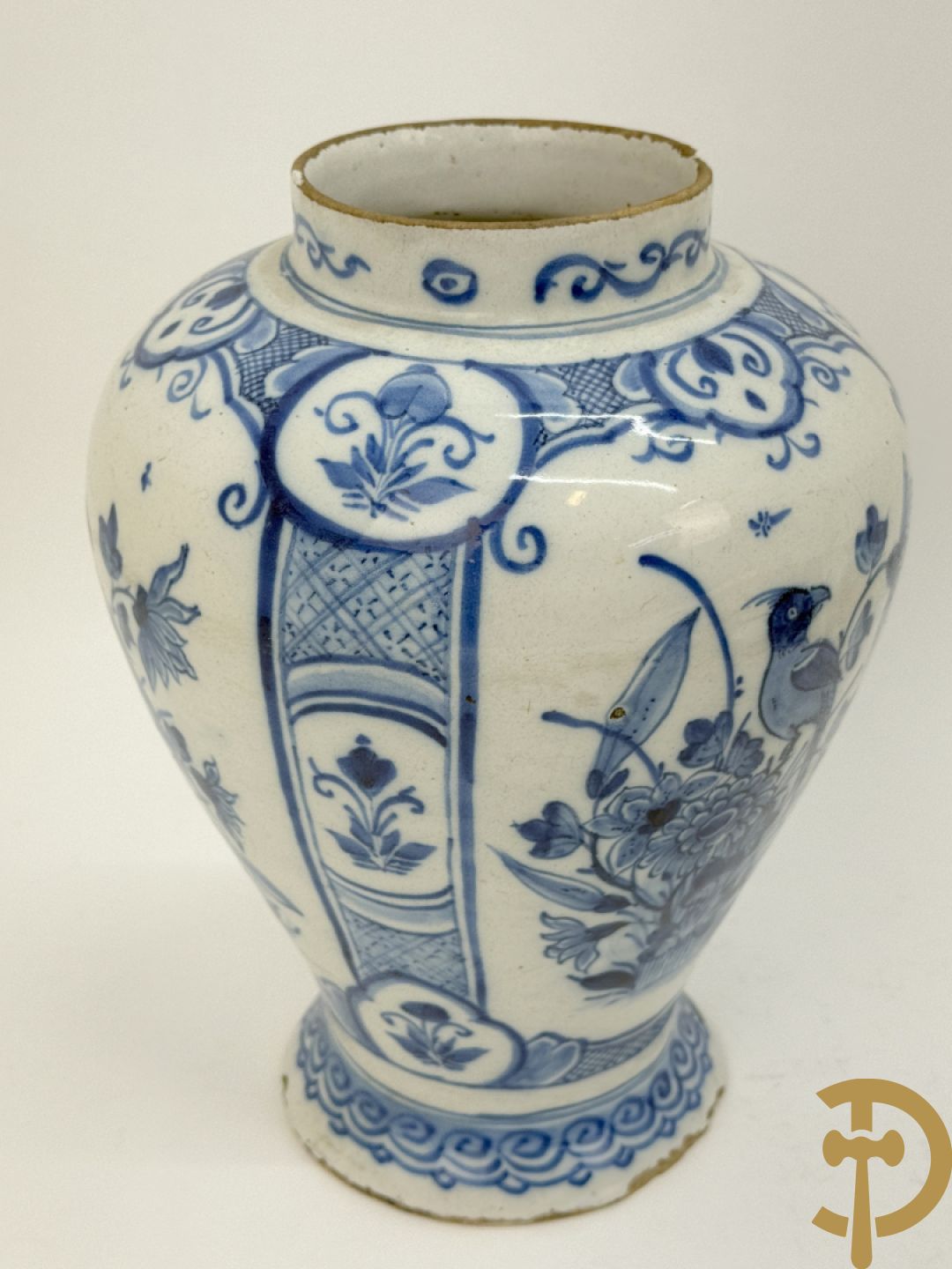 Lot 18e faience tegeltjes w..o. Delfts en Vlaams + Delftse potiche