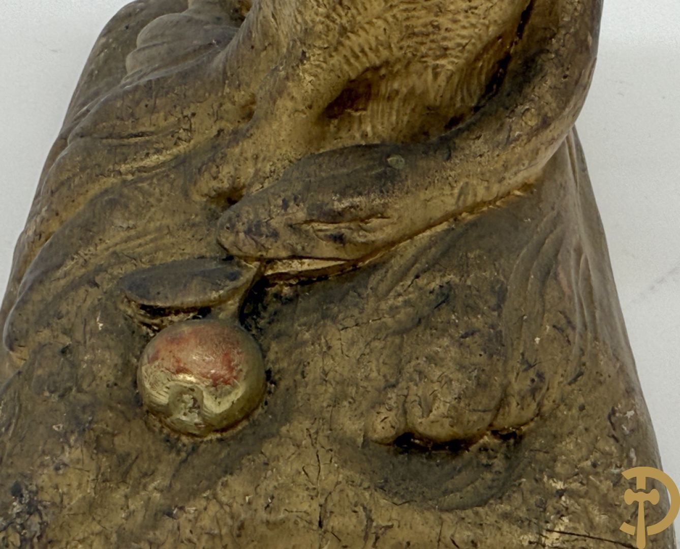 Houtgesculpteerde en vergulde relikwiehouder met boom uit het aards paradijs met de slang, 19e