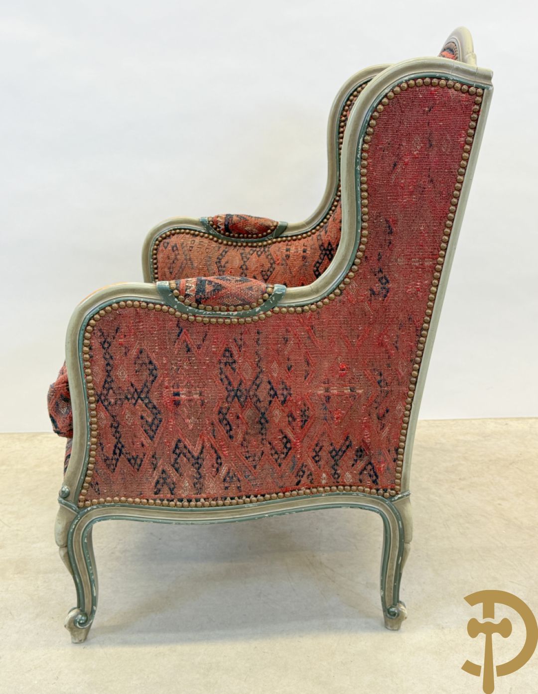 Gepatineerde en gemonochromeerde Louis XV bergère