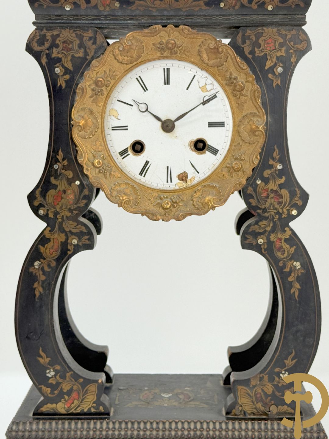 Napoleon III pendule met koper- en parelmoerinleg