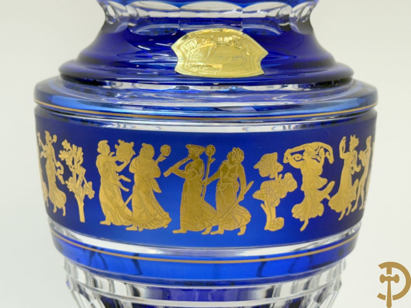 Blauwe kristallen Val-Saint-Lambert vaas met danse de flore decor
