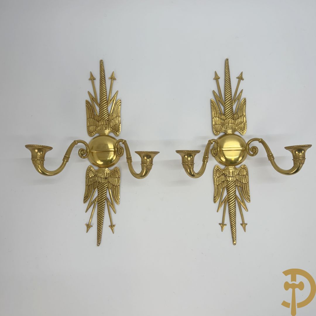 Paar bronzen applieken met vleugelmotieven en bliksemschichten