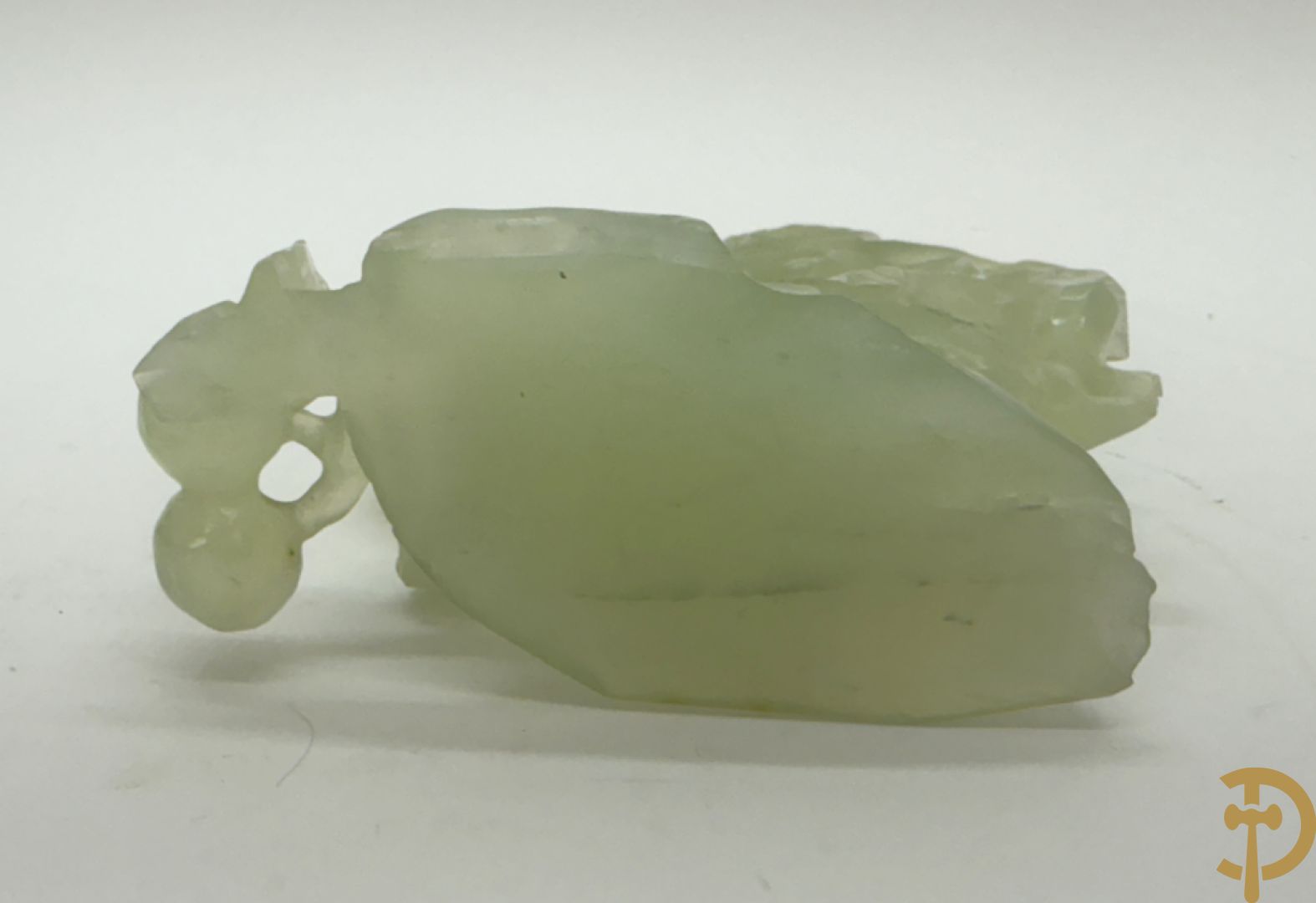 Jadeiet sculptuur van boom met vogels + koppel vogels op bloemen in jadeiet + 2 vogels op tak in jadeiet