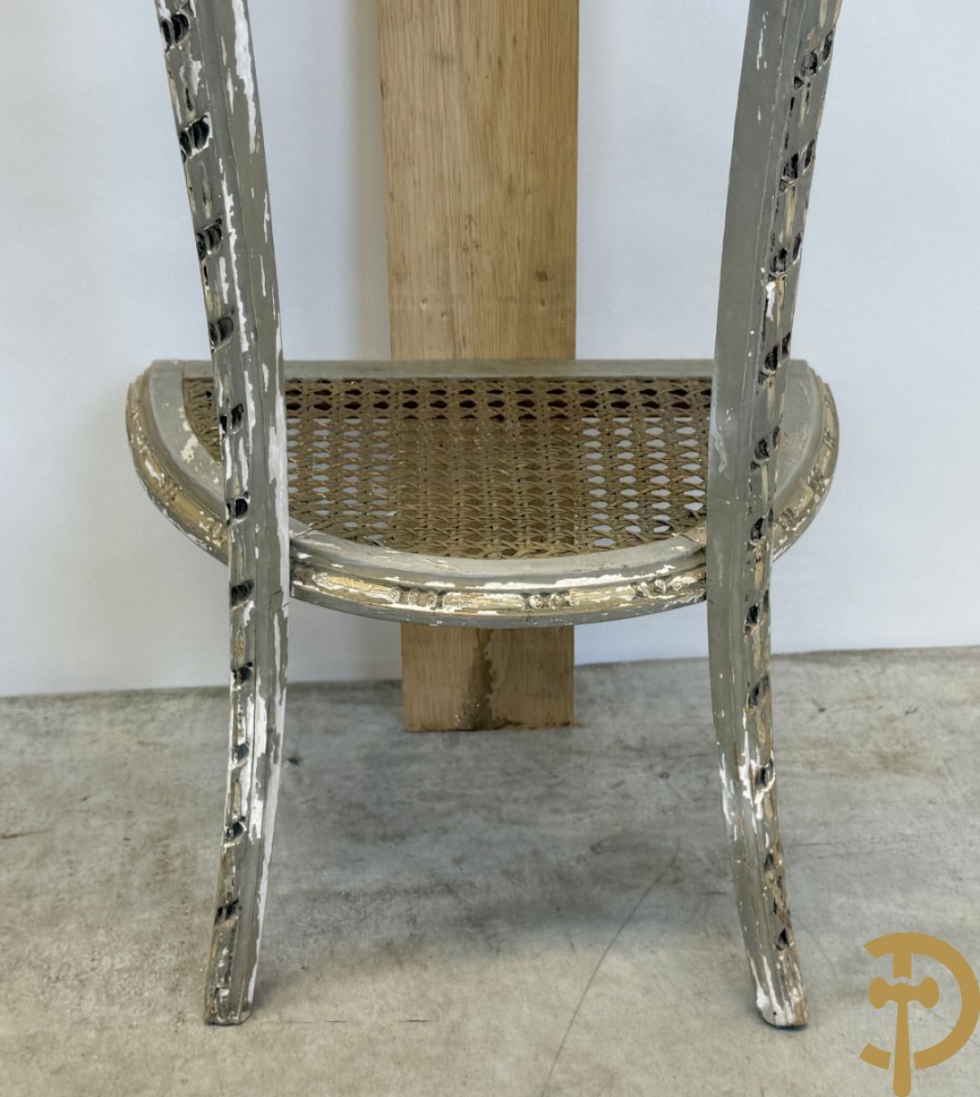 Gepatineerd Louis XVI bed met cannage en guirlandes + 2 muurconsoles met cannage en marmeren blad