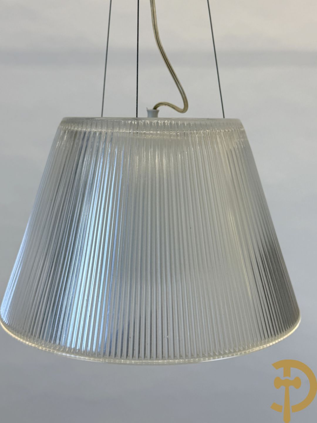 Paar Floss Romeo Moon hanglampen, ontworpen door Starck Philippe