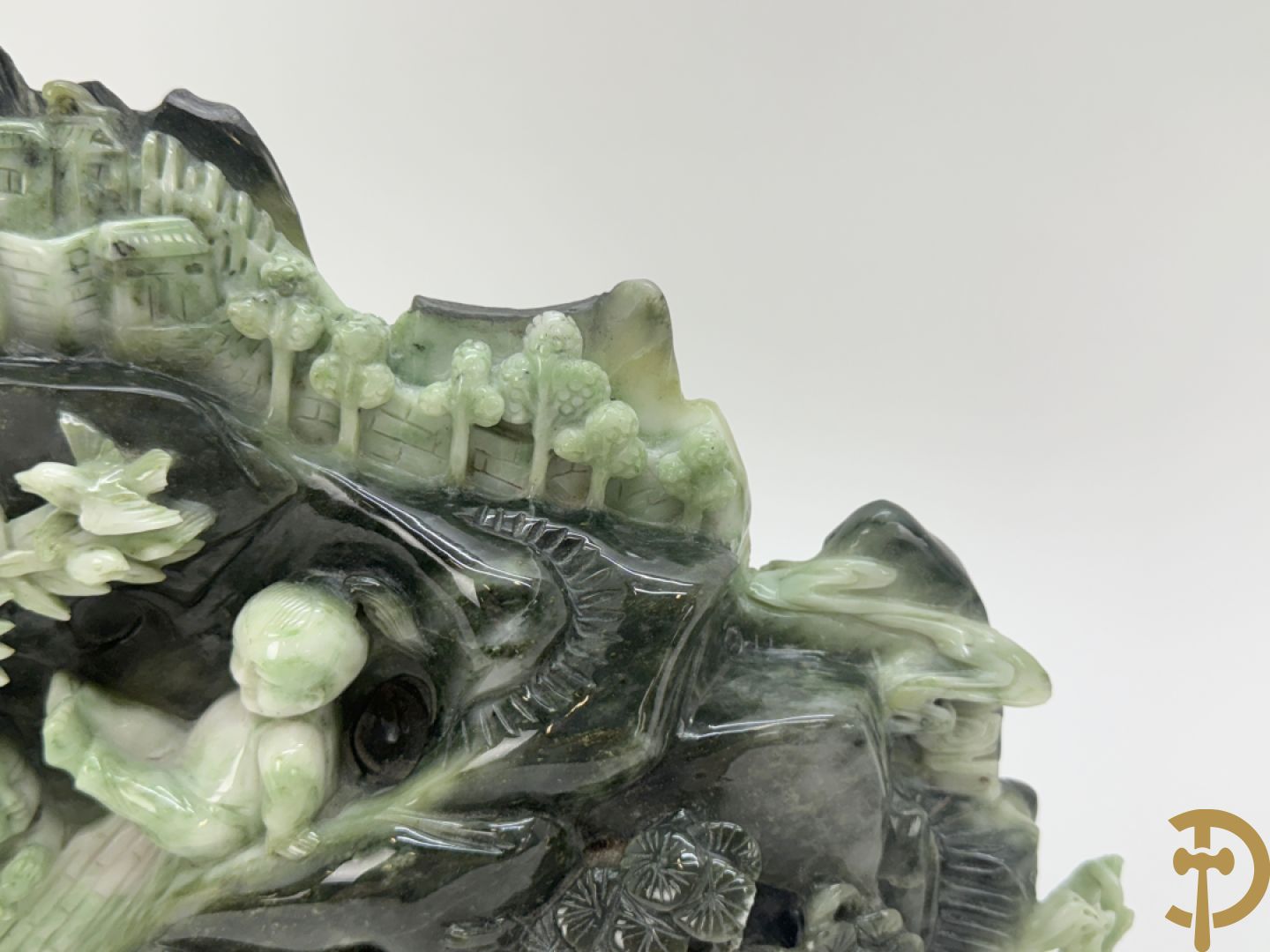Aziatische sculptuur in jadeiet 