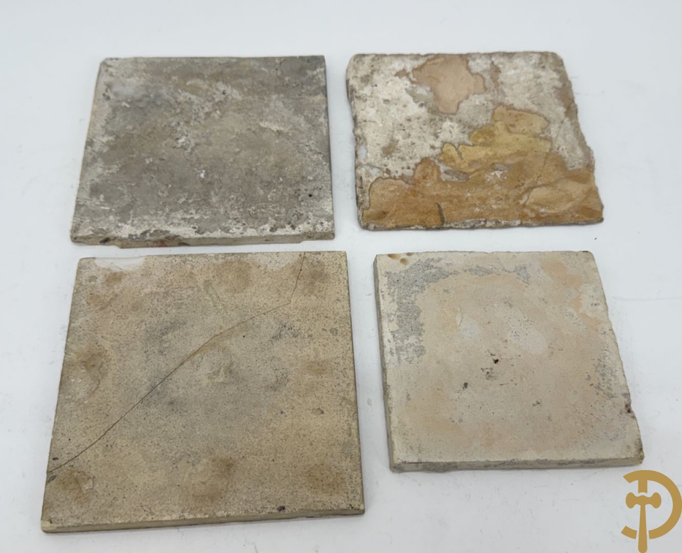 Lot 18e faience tegeltjes w..o. Delfts en Vlaams + Delftse potiche