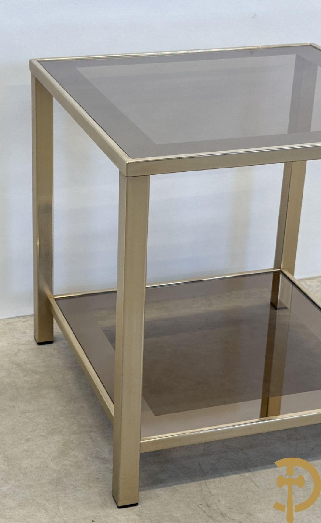 Belgochrome koperen bijzettafel met fumé glazen blad