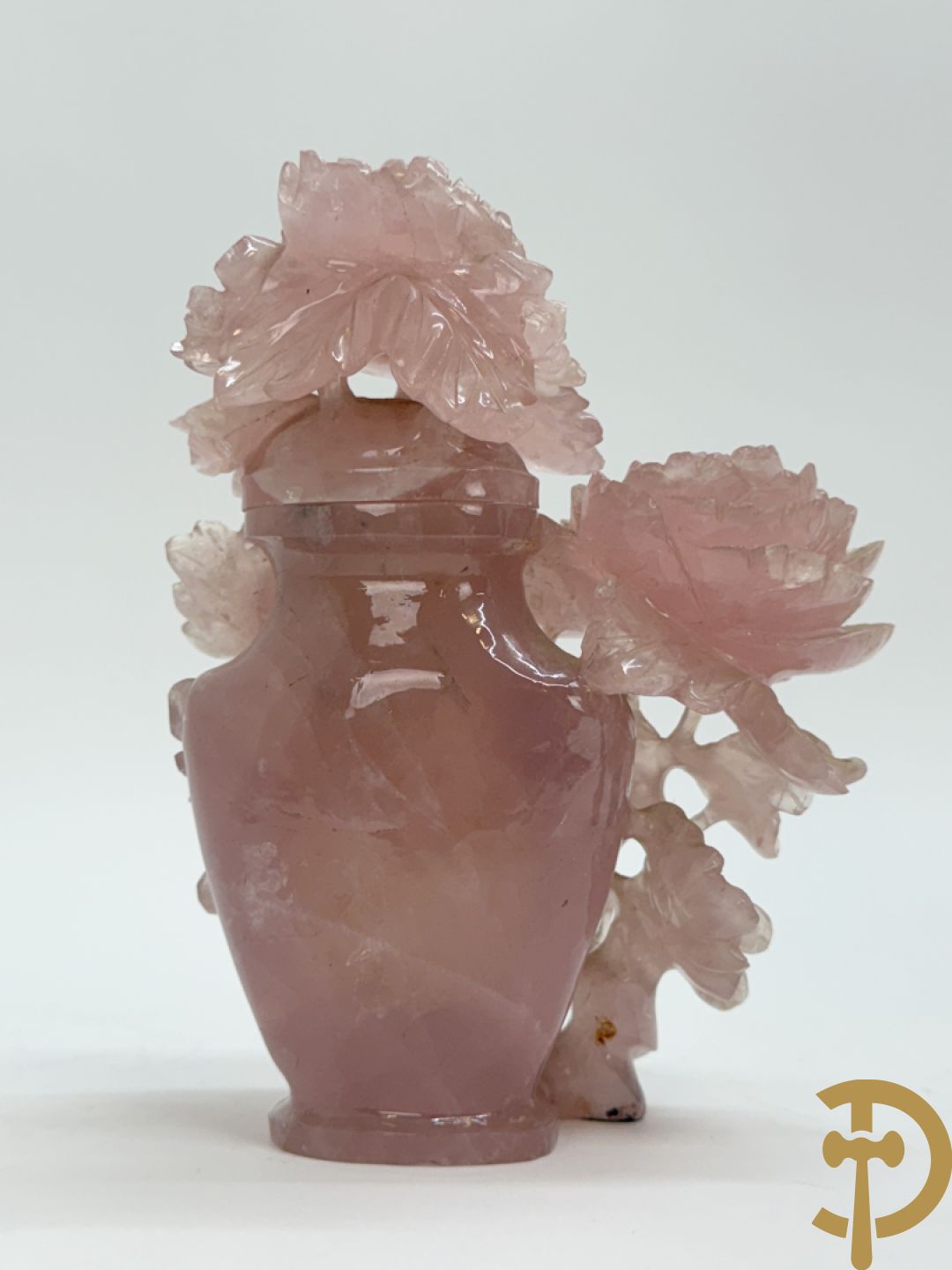 Brule parfum met bloemenmotieven in quartz + brule parfum in jadeiet + brule parfum met salamanders