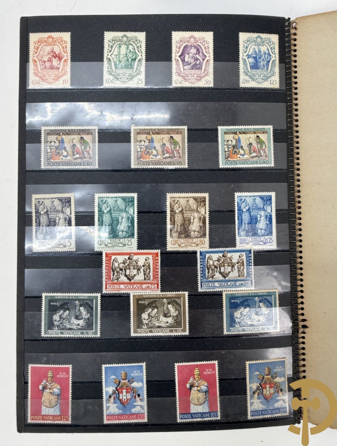 10 postzegelalbums van o.a. Duitsland, Congo, België, ... - Heel divers met veel zeldzame zegels