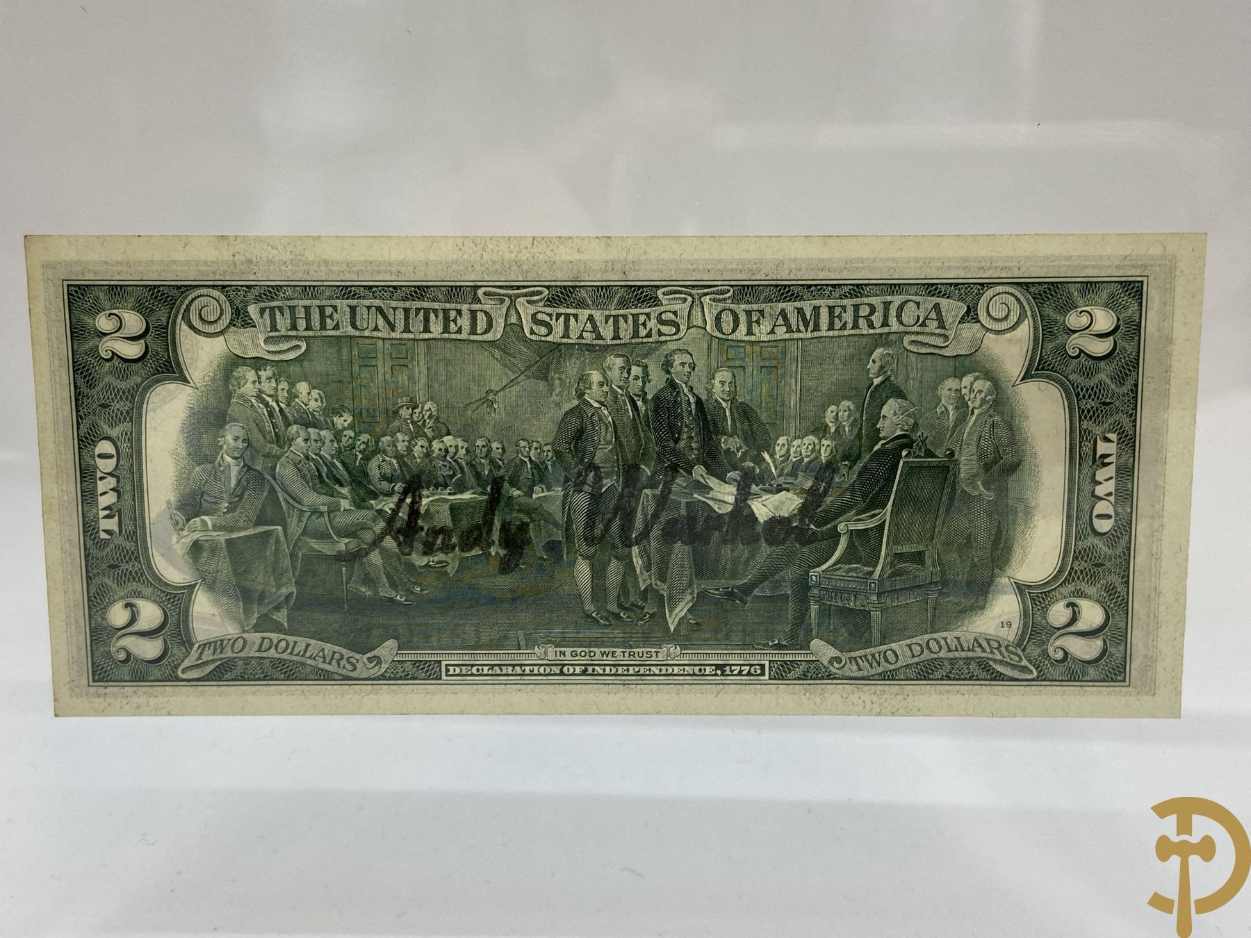 Warhol Andy getekend op Amerikaans 2 dollar biljet 
Serial number: D01721788A
Year: 1976 
Commemorative stamp for the 50th anniversary of commercial aviation (1926-1976)
Stamped by US mail dated April 13, 1976
Factory Warhol stamp on the back