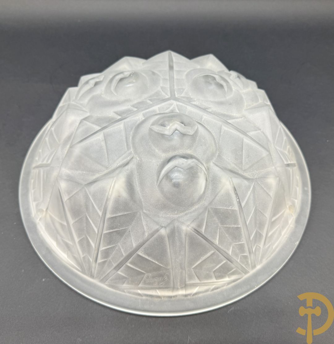 Art Deco pate de verre coupe met gestyleerd bloemenmotieven, Degué getekend, gemerkt nummer 557