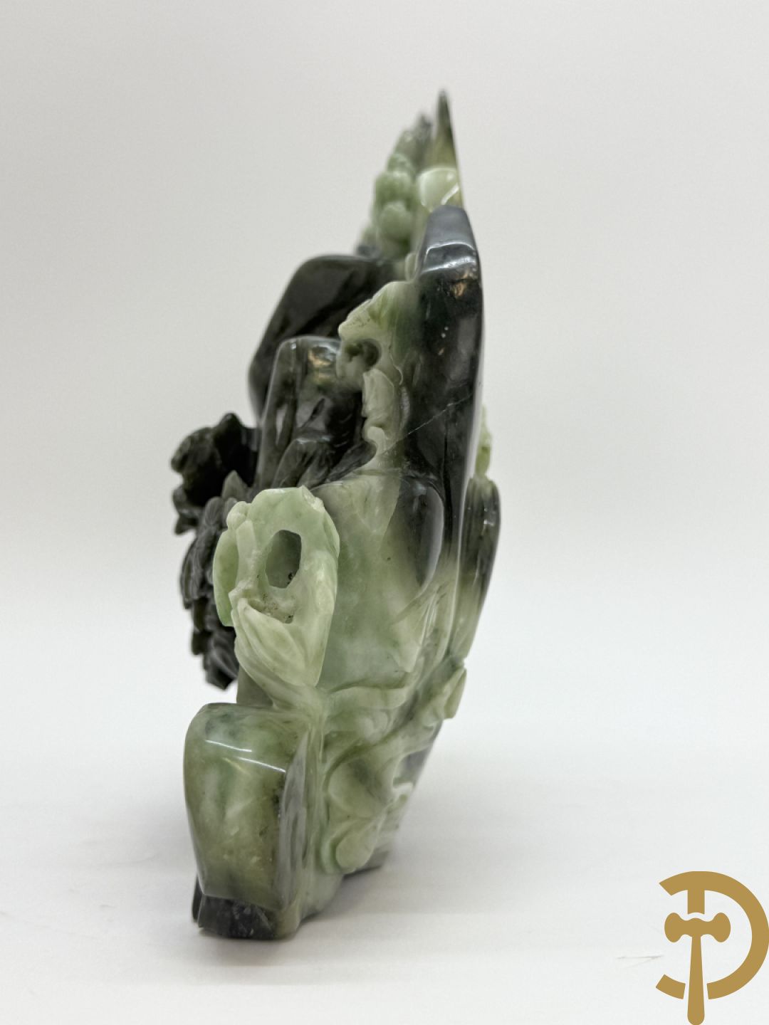 Aziatische sculptuur in jadeiet 