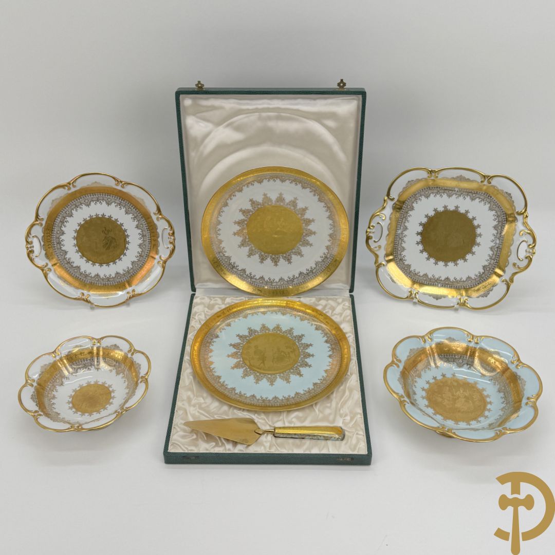 DW Porzellan coupe met schaal (2x), schotel + taartschep met schotel in doos, met verguld decor