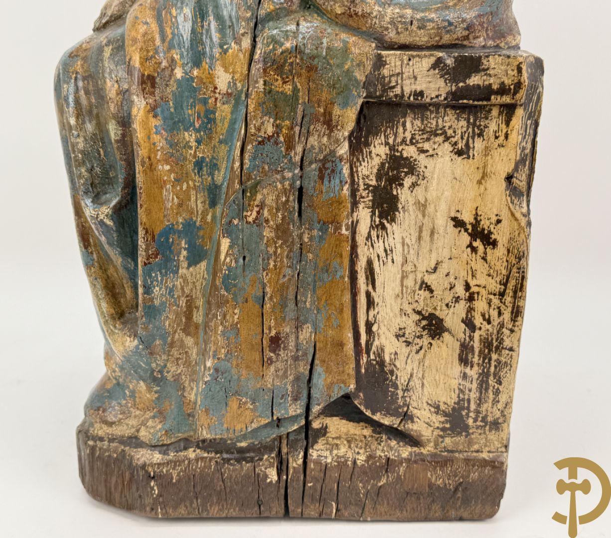 Houtsculptuur gepolychromeerde zittende Madonna met kind op de schoot, Zuid Europees