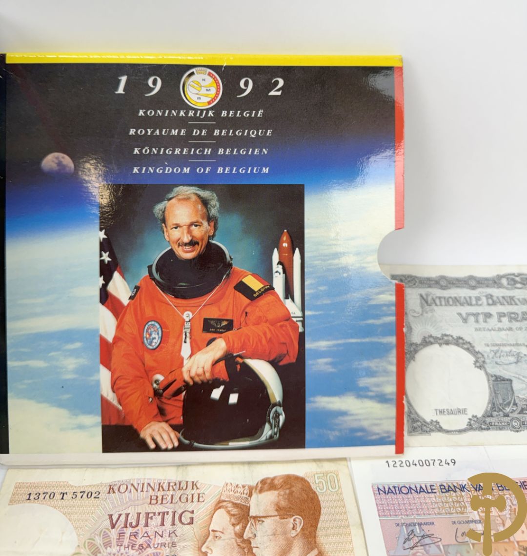 Verzameling munten Belgisch, Duits en Frans + verzamelmapje munten met Dirk Frimout uit 1992 + ingepakte eerste euro minikit + oude bankbiljetten van Frankrijk en België