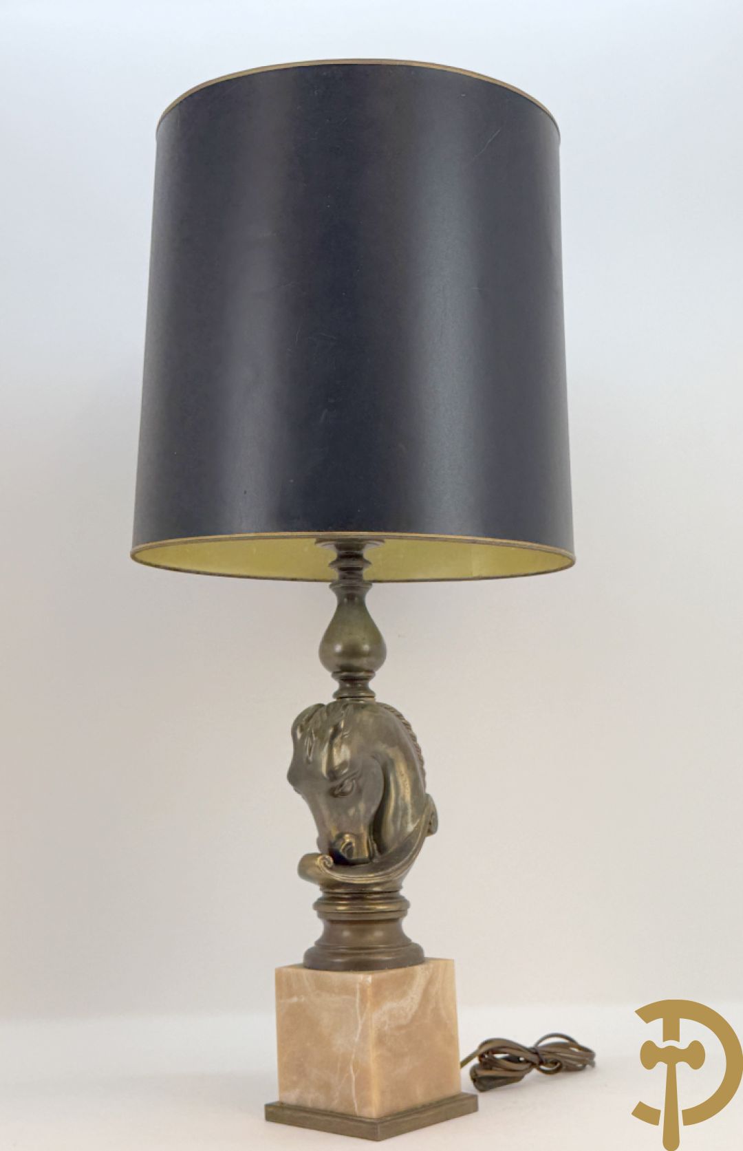 Vintage lampadaire in messing met paardenkop op onix marmeren sokkel