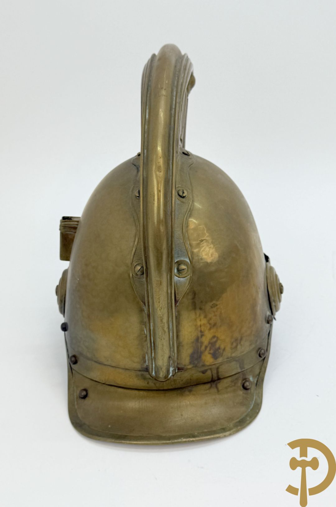 Vier koperen Franse pompierhelmen, model 1880