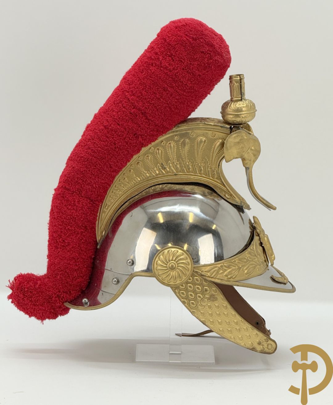 Metalen helm van de Republikeinse garde van de Ivoorkust
