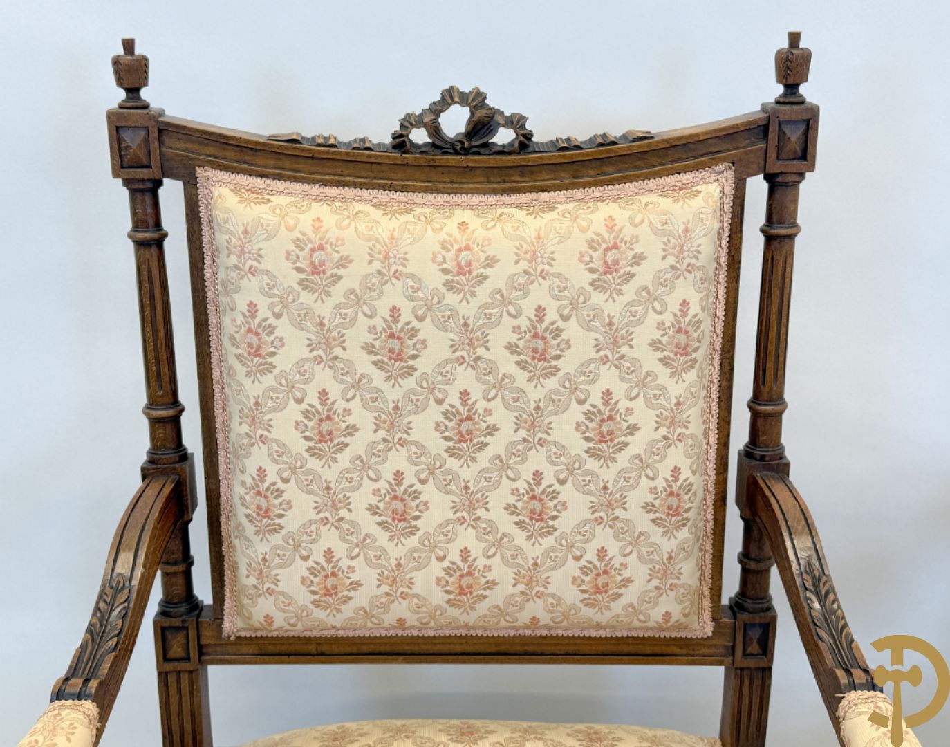 Louis XVI salonensemble bestaande uit canapé, 2 armzetels en 4 stoelen