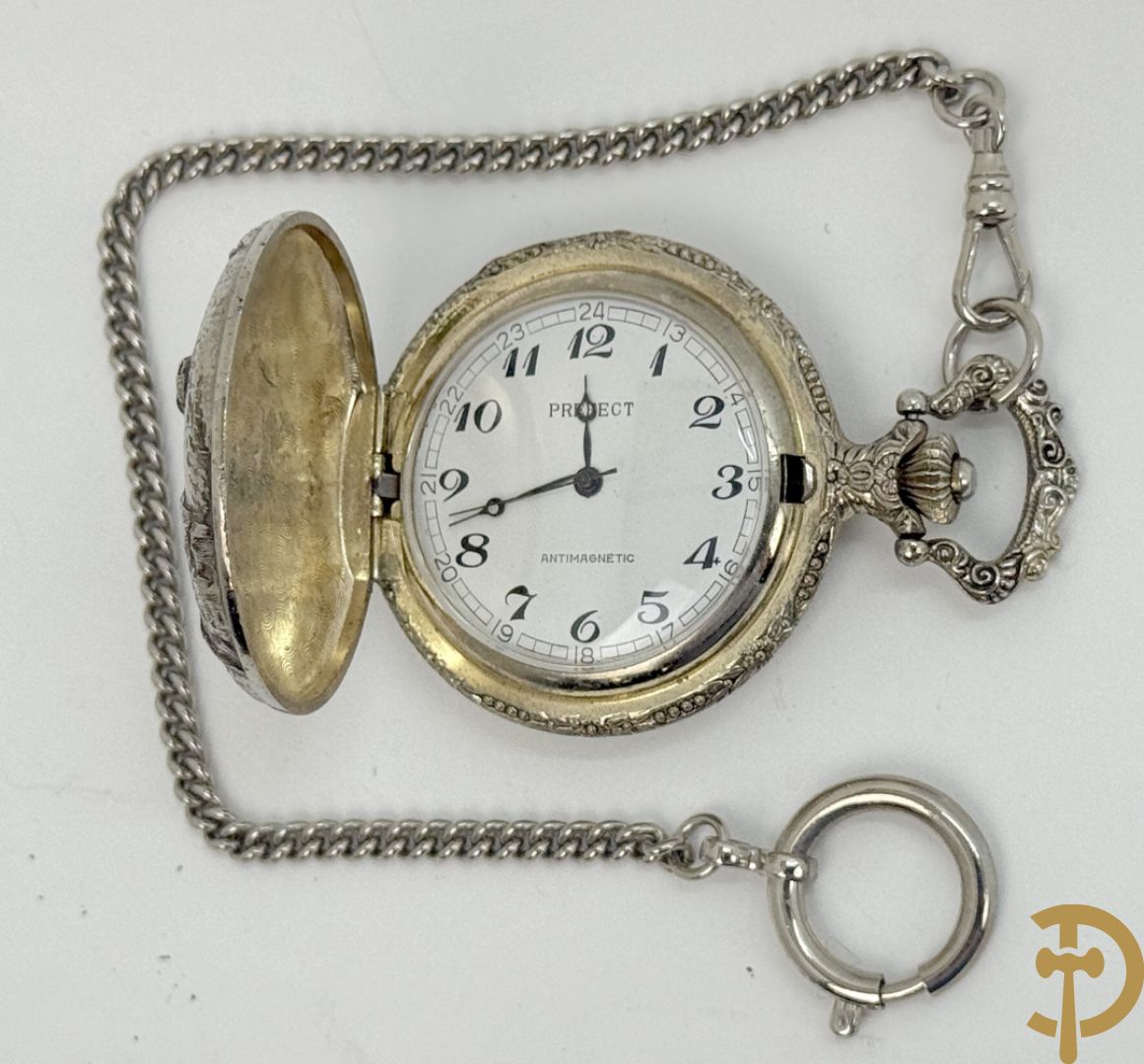 2 zakhorloges Roskpf + zakhorloge met jachtmotieven + zakhorlogehanger + 2 zakhorlogekasten + chrono (na te zien) + zakhorloge Bacschmed